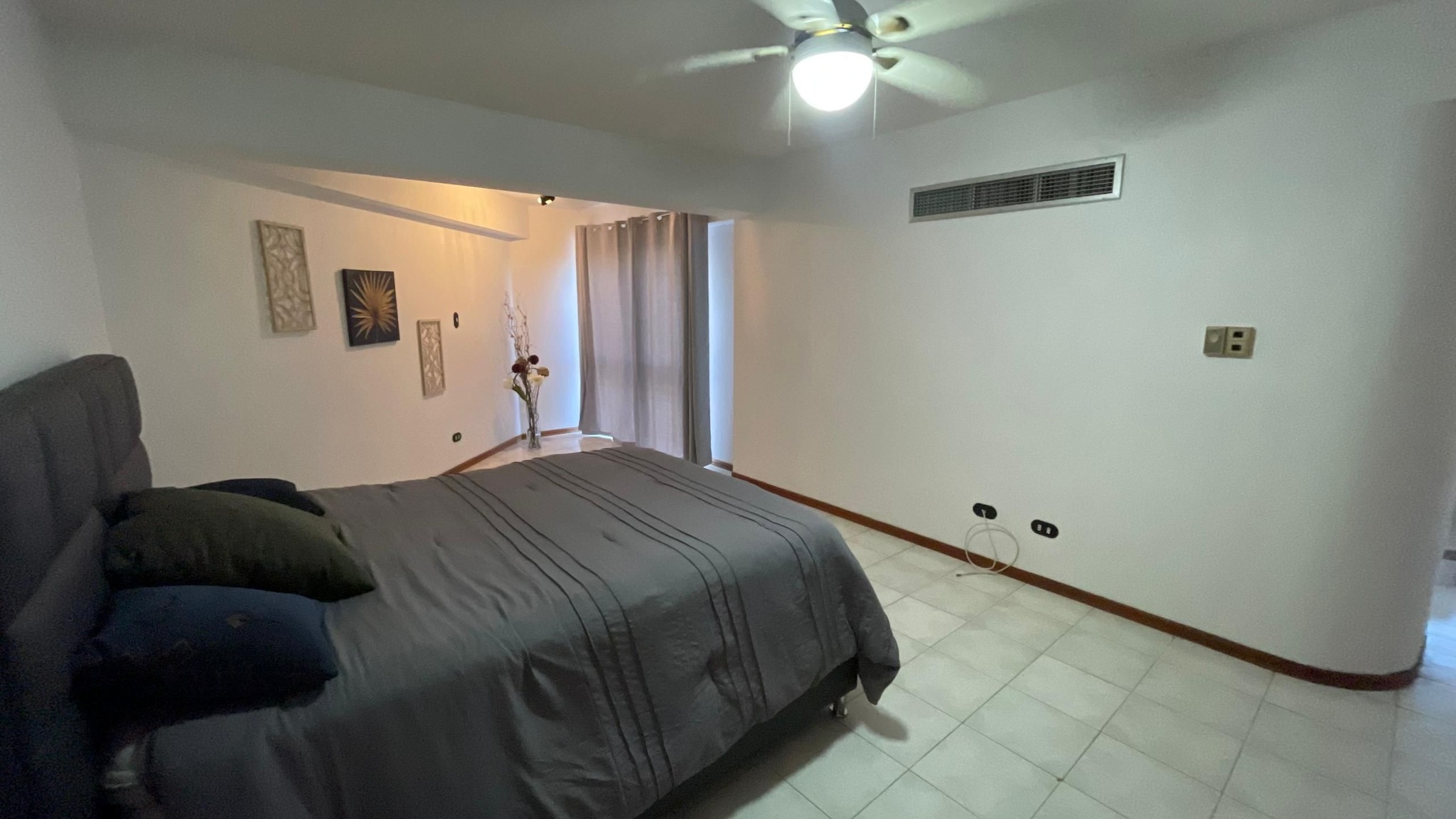 Apartment For Sale - Apartamento en Venta El Parral